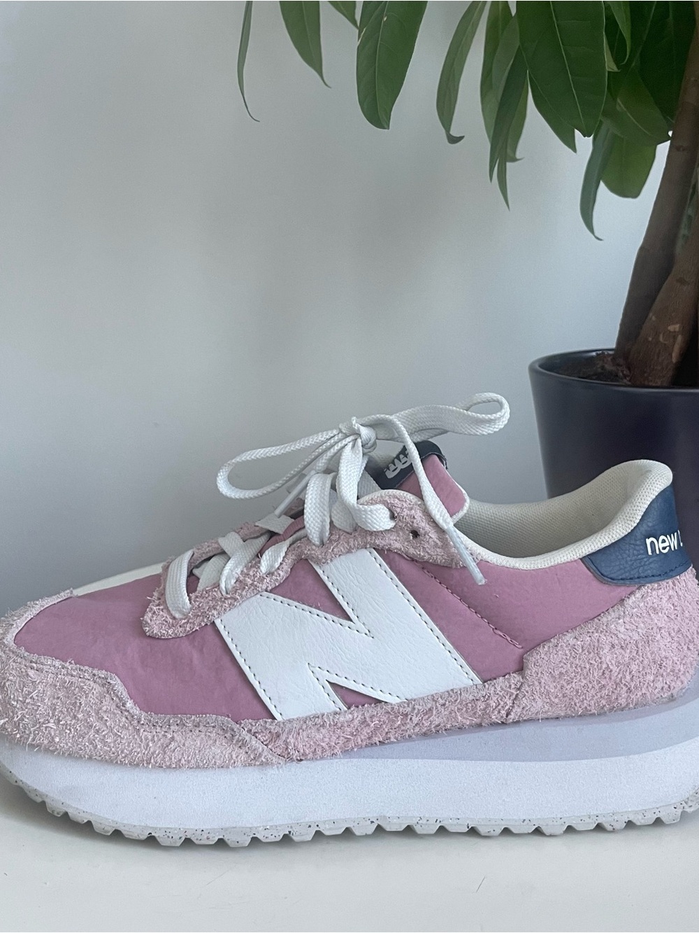 Women Size 8 New Balance 237 V1 Rose Suga Pink White Shoes
